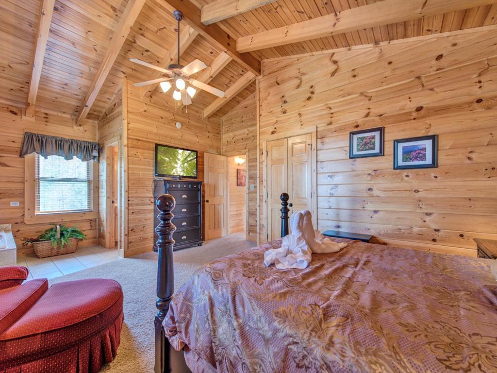Апартаменты Misty Mountain Hideaway Пиджен-Фордж Экстерьер фото